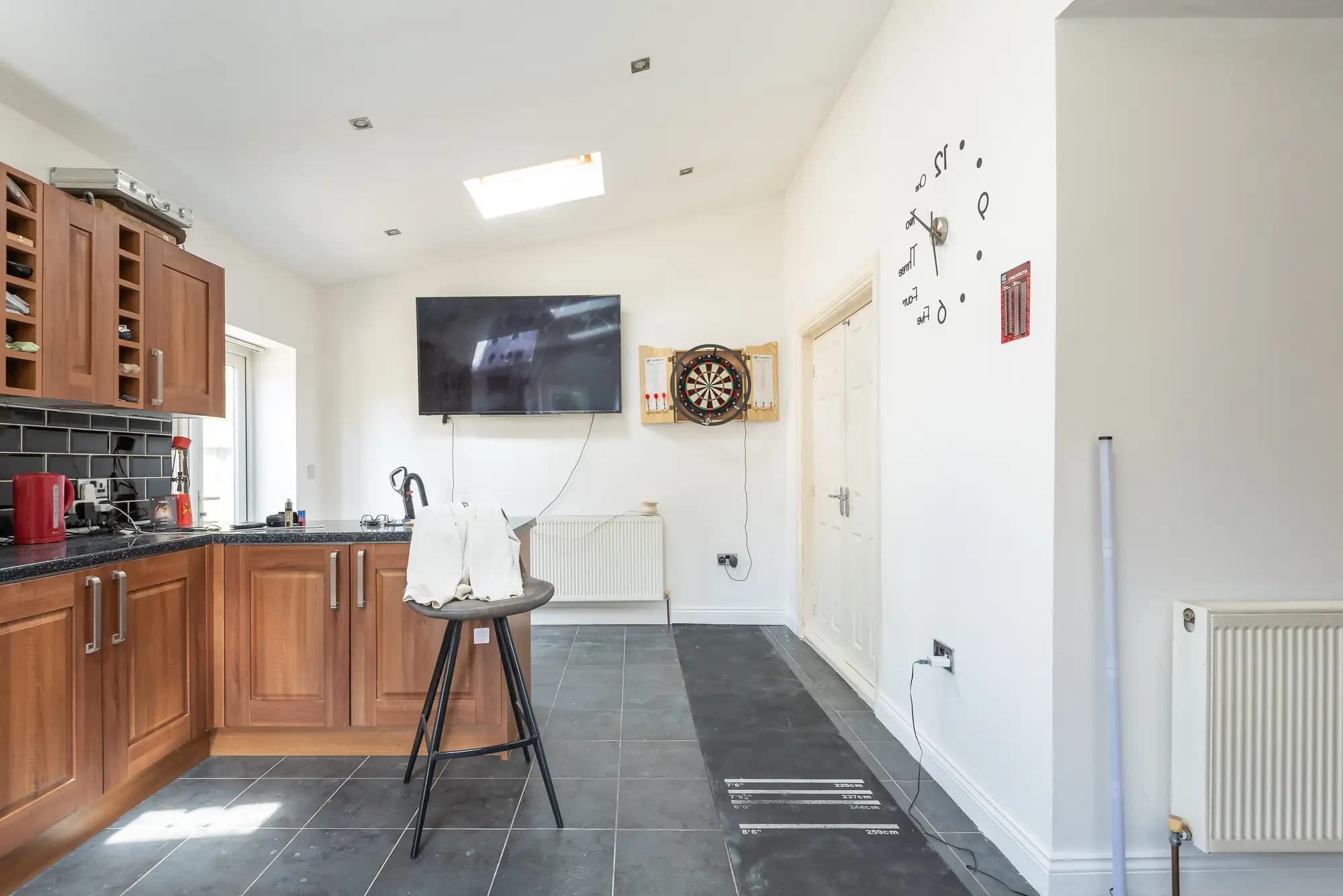 property photo 6 of 17