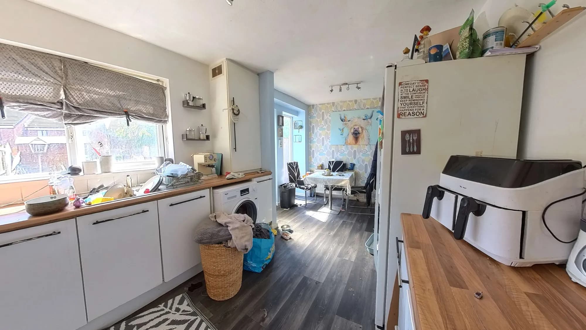 property photo 4 of 19