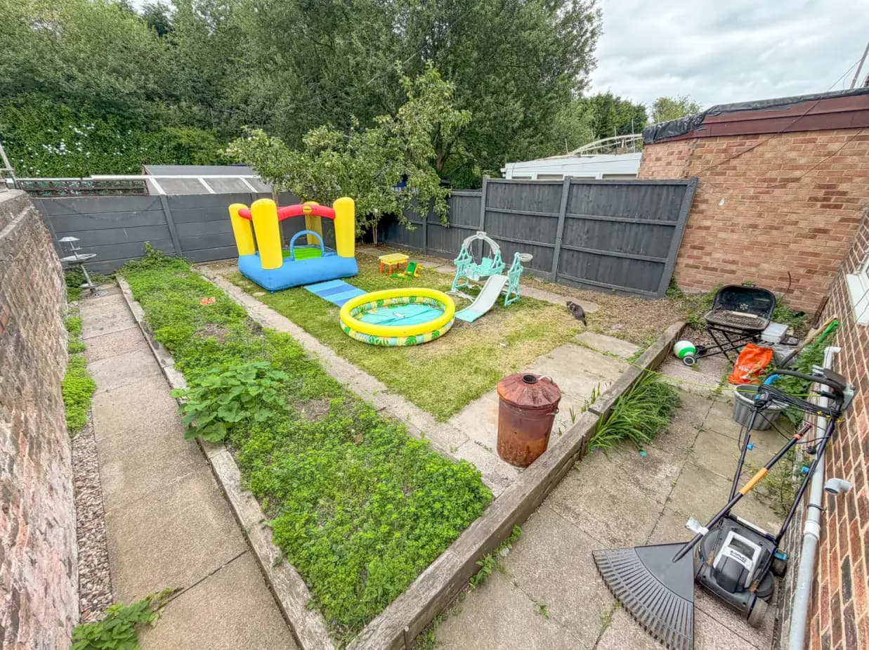 property photo 31 of 33
