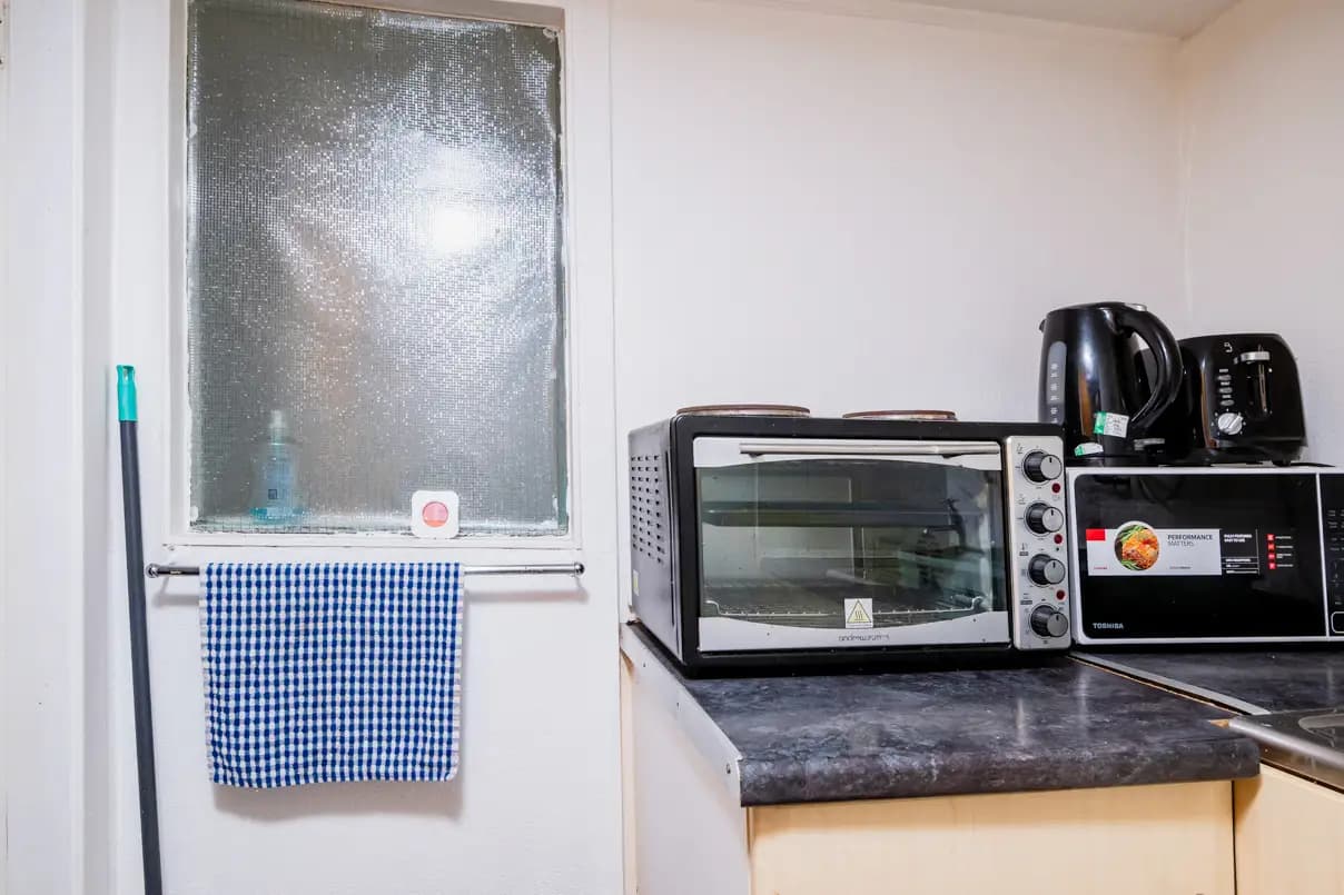 property photo 6 of 22